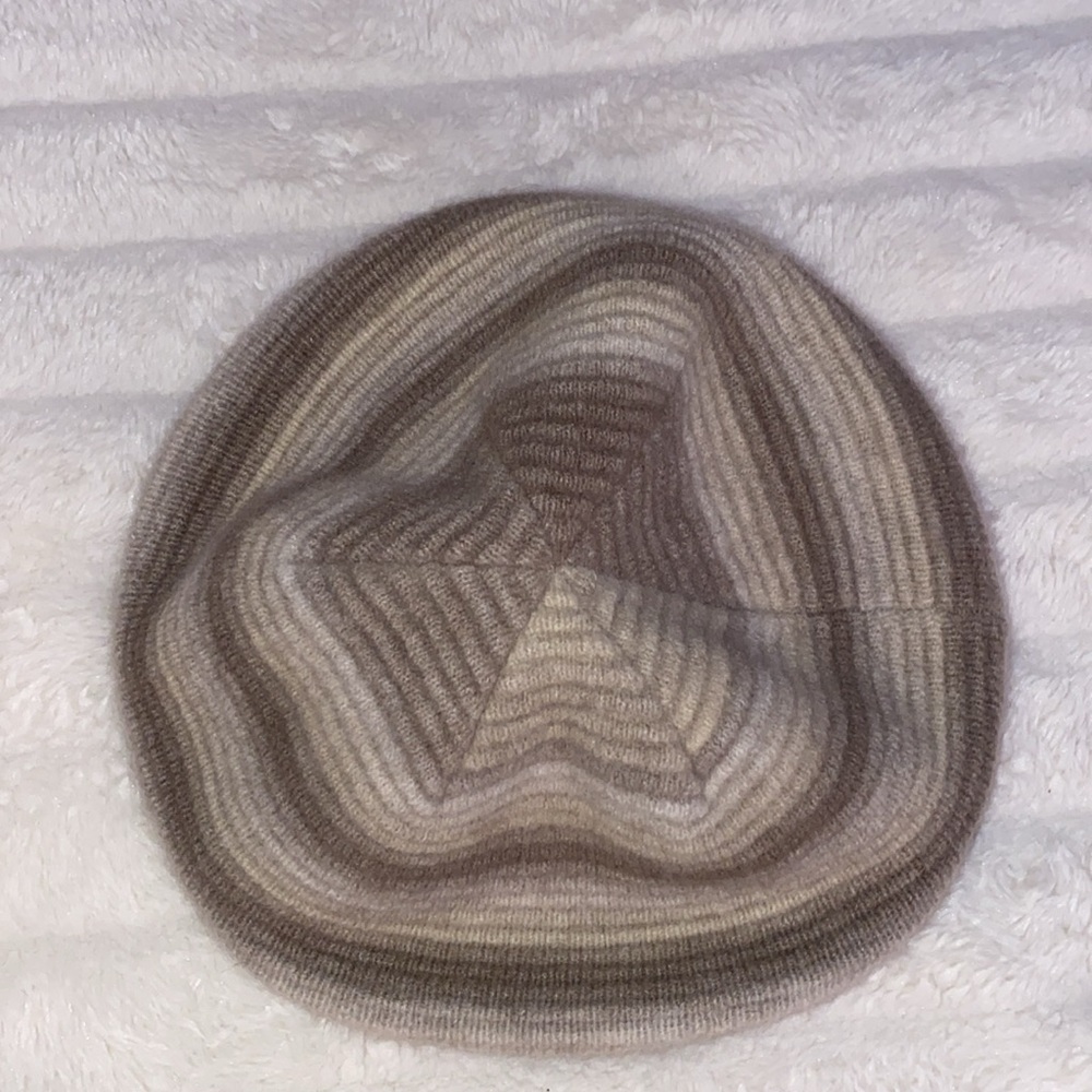 Armani Exchange A/X wool blend neutrals Beret Hat preowned